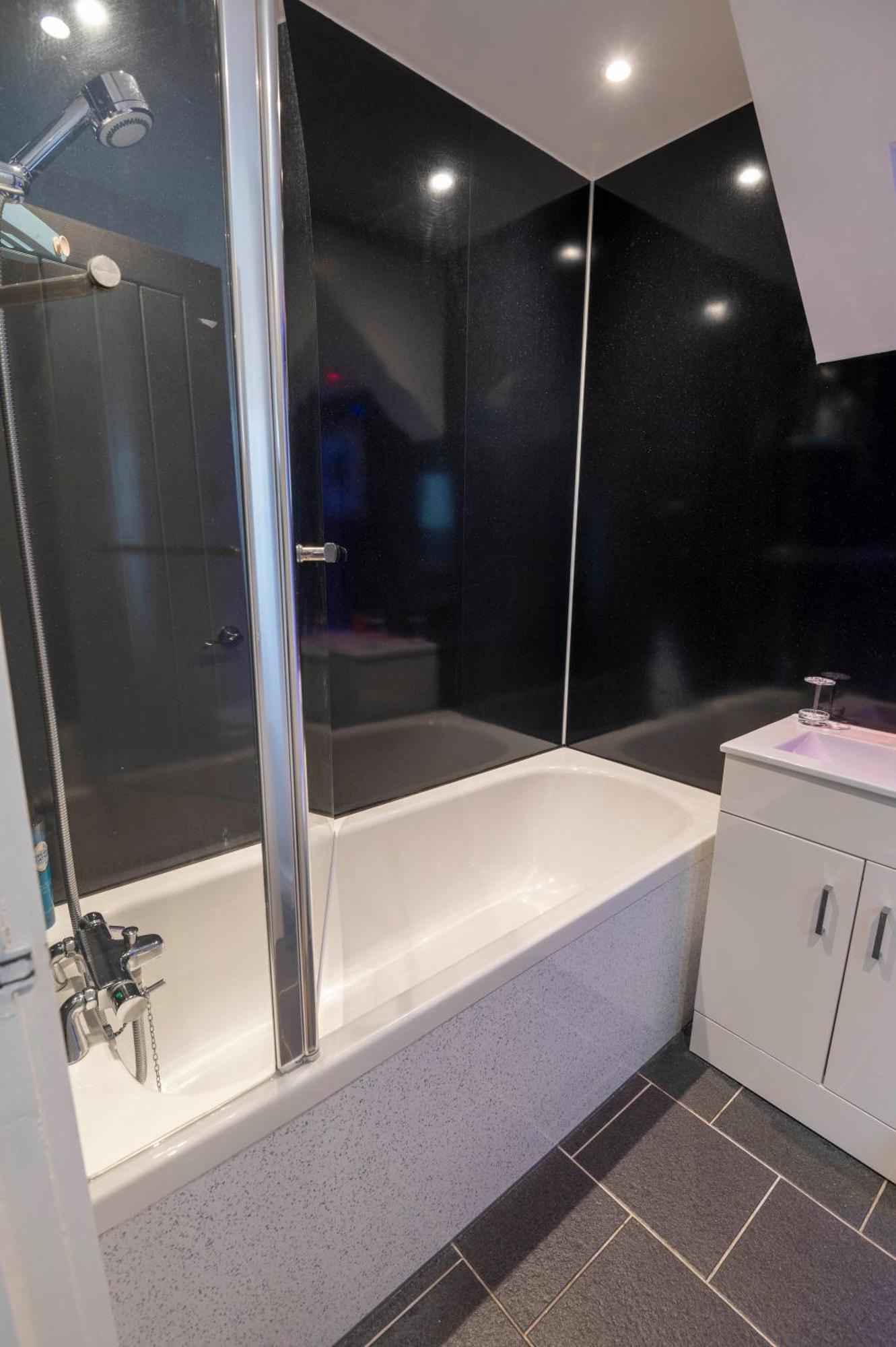 Spindrift Apartment *